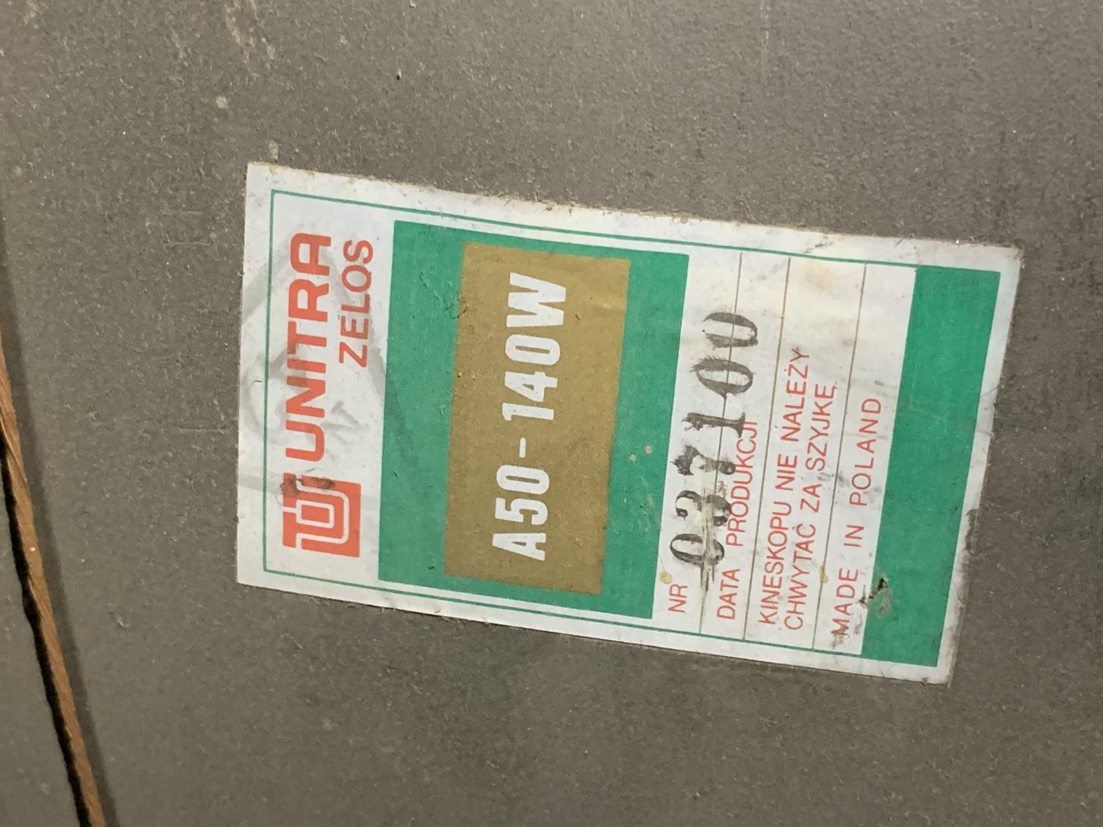 Etykieta kineskopu z datą produkcji